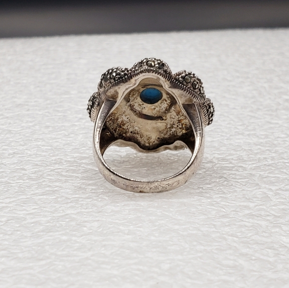 Pretty Sz 8 Enamel Ring with Marcasites Silver Tone - Picture 4 of 8